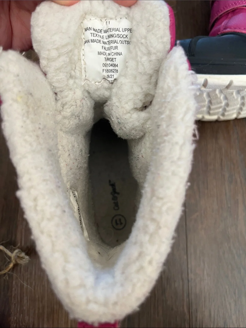 Cat and Jack girls size 11 pink winter boots. Great condition.